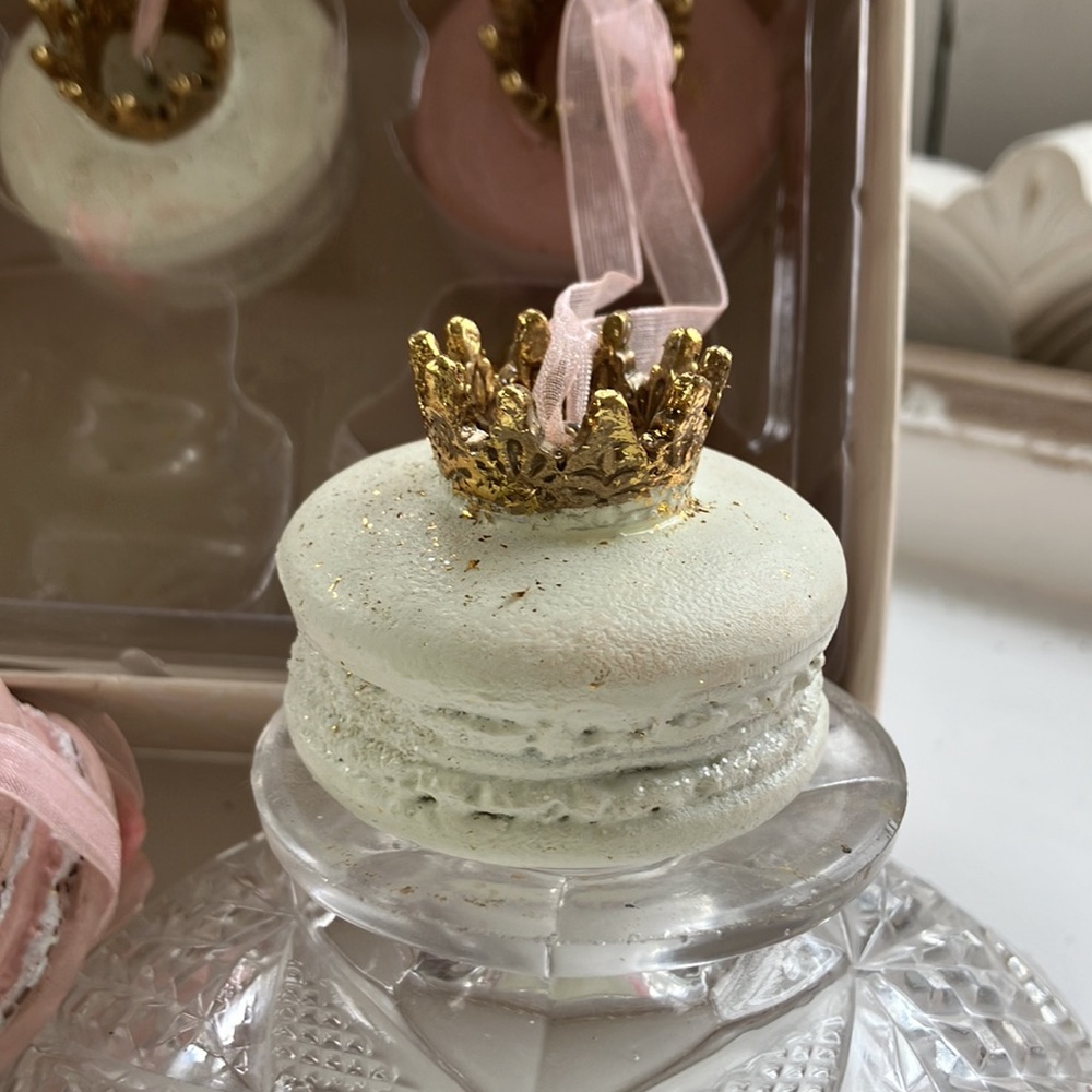 BUNDLE Valentines Day SET/6 Macaron Ornaments & Lite Up Hot Cocoa Mug RACHEL ZOE - Picture 5 of 8